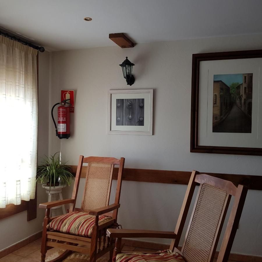 Puerta Al Duraton Bed & Breakfast Sebulcor Exterior photo