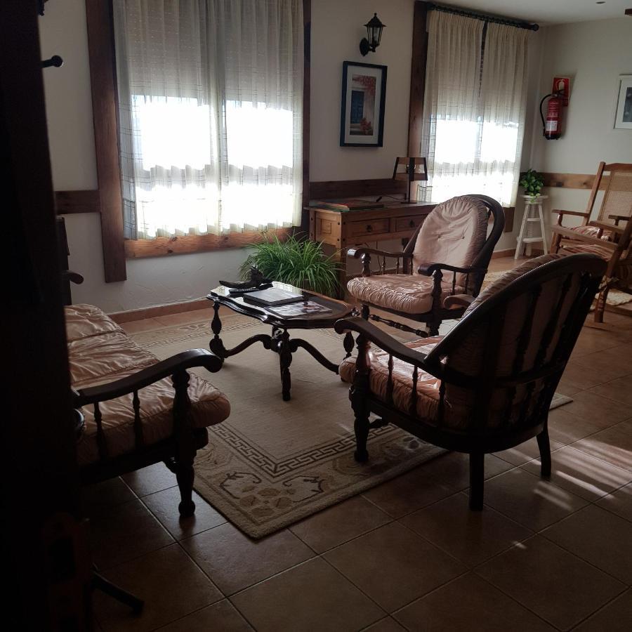 Puerta Al Duraton Bed & Breakfast Sebulcor Exterior photo