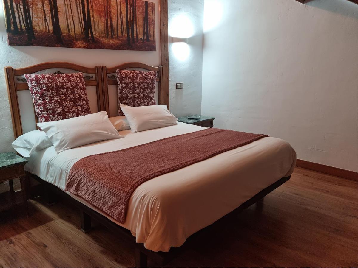 Puerta Al Duraton Bed & Breakfast Sebulcor Exterior photo